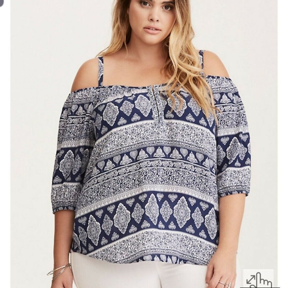Torrid Paisley Challis Cold Shoulder Top Blouse 3 3X